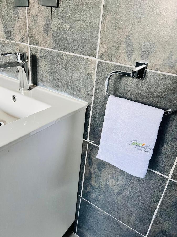 Signature Boutique Guesthouse Maun Dış mekan fotoğraf