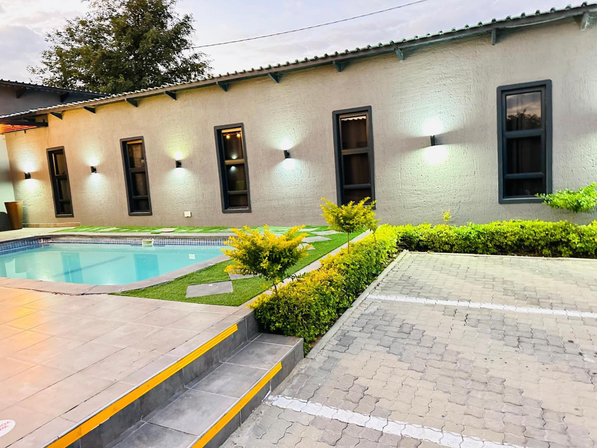 Signature Boutique Guesthouse Maun Dış mekan fotoğraf
