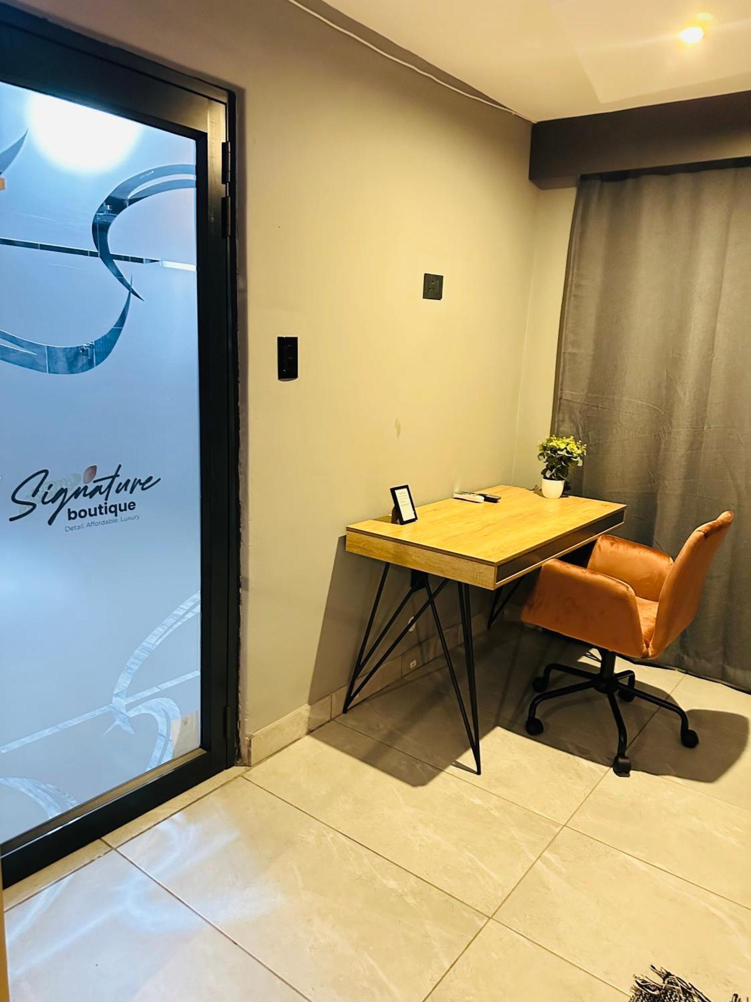 Signature Boutique Guesthouse Maun Dış mekan fotoğraf